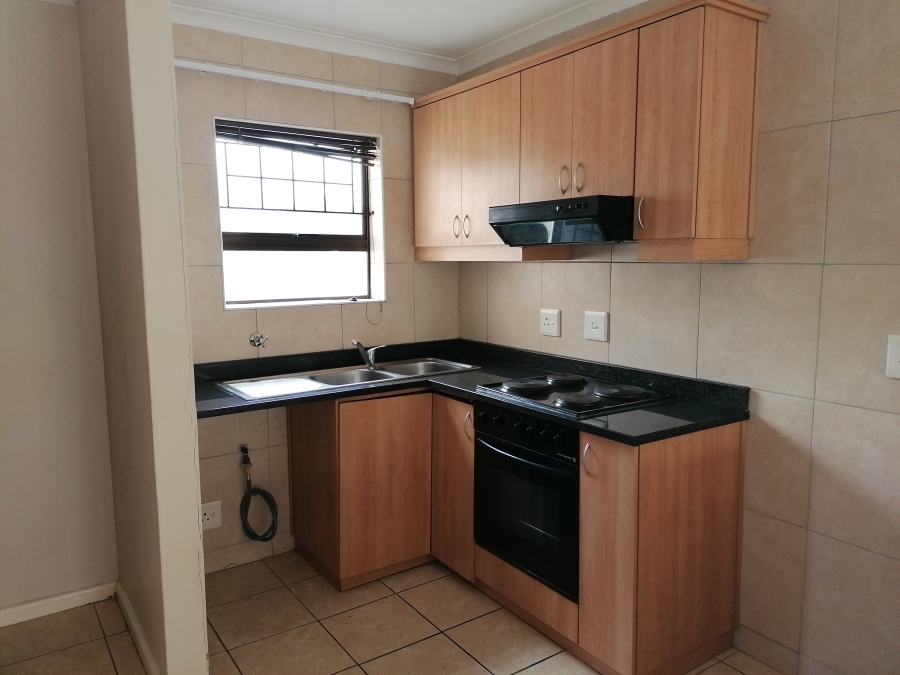 To Let 2 Bedroom Property for Rent in Sonstraal Heights Western Cape